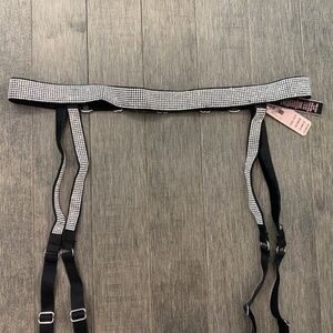 NWT VICTORIA'S SECRET Very Sexy Shine Strap Garter Belt Black